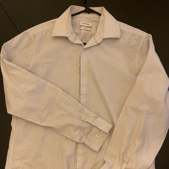 Sexy people wear Calvin Klein and this shirt is no exception 😉 size medium - Picture 2 of 4